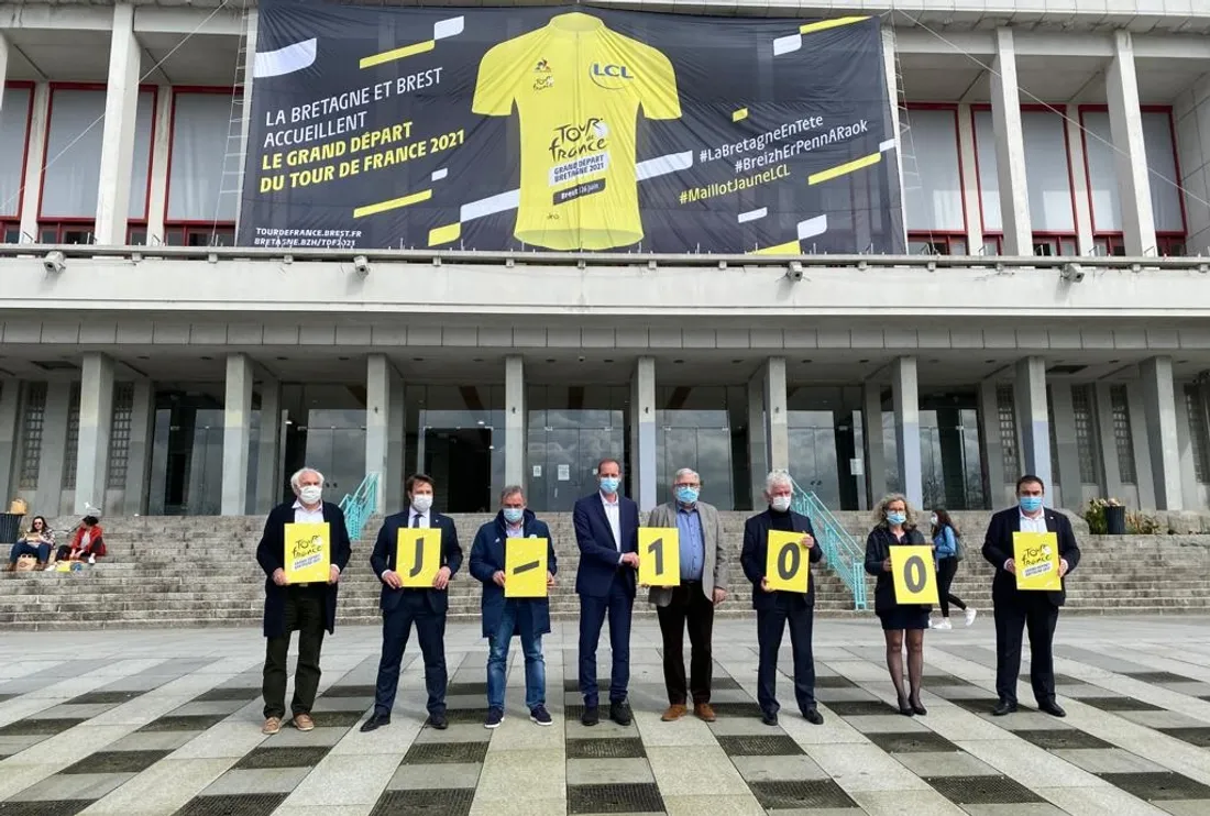 Les élus bretons à Brest lors de la présentation du tracé